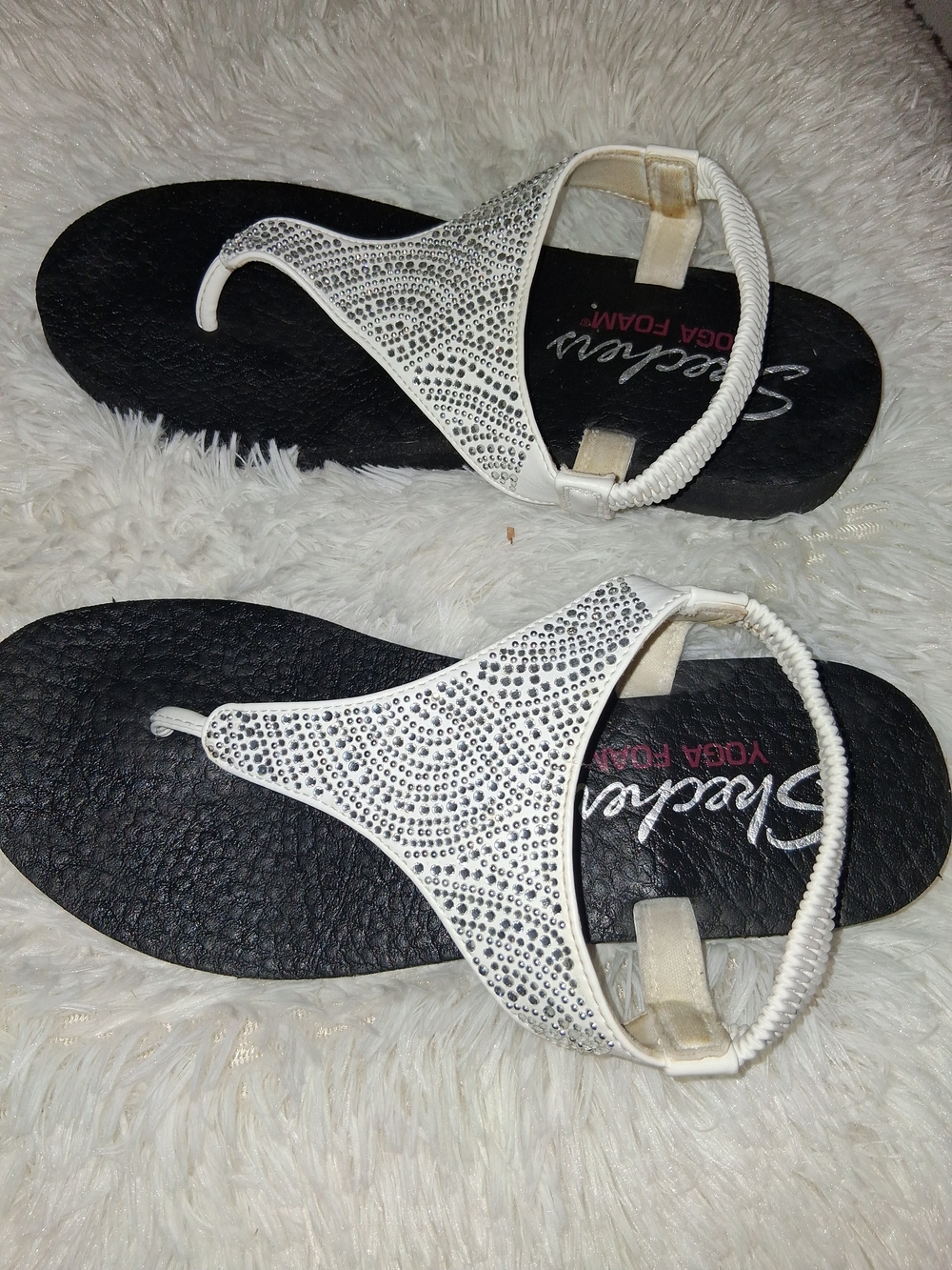 Skechers White Rhinestone Thong Sandals for Women